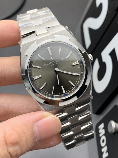 Vacheron Constantin Overseas Ultra-Thin 2000V/120G-B122